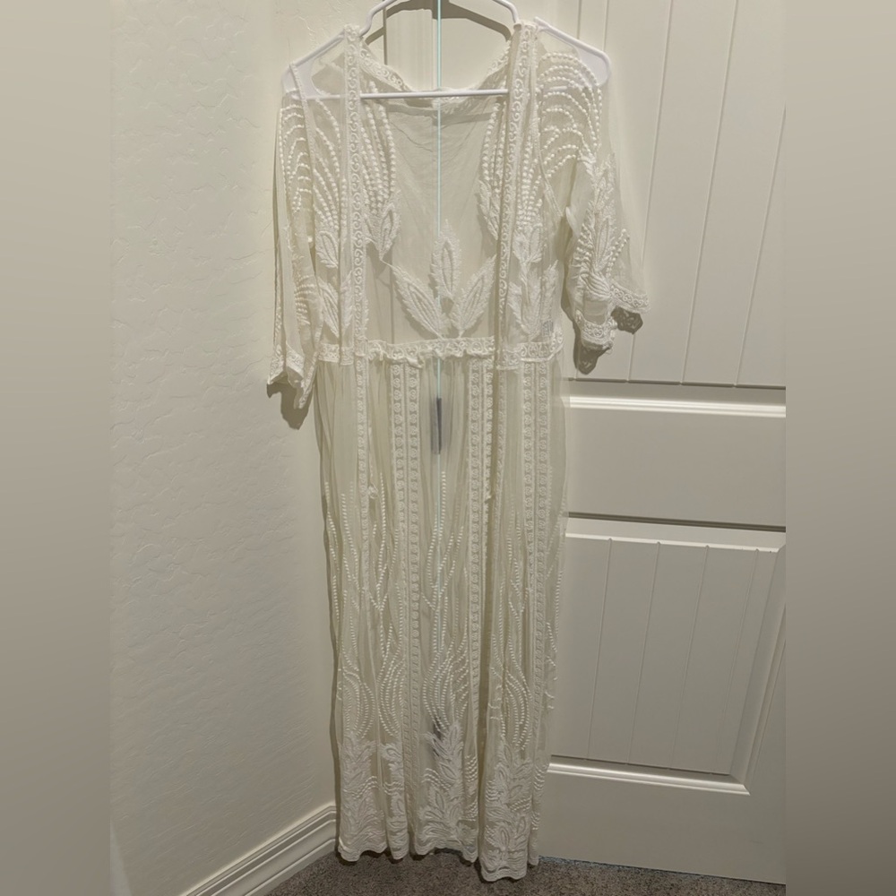 White lace kimono/coverup